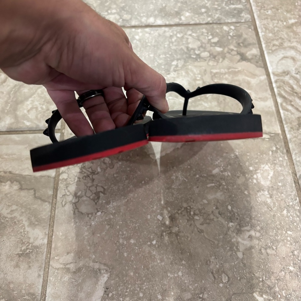 Christian Louboutin Loubi Flip Woman Flip-flops - RubberBlack Sz IT40 (Sz 10 US) - Picture 5 of 10